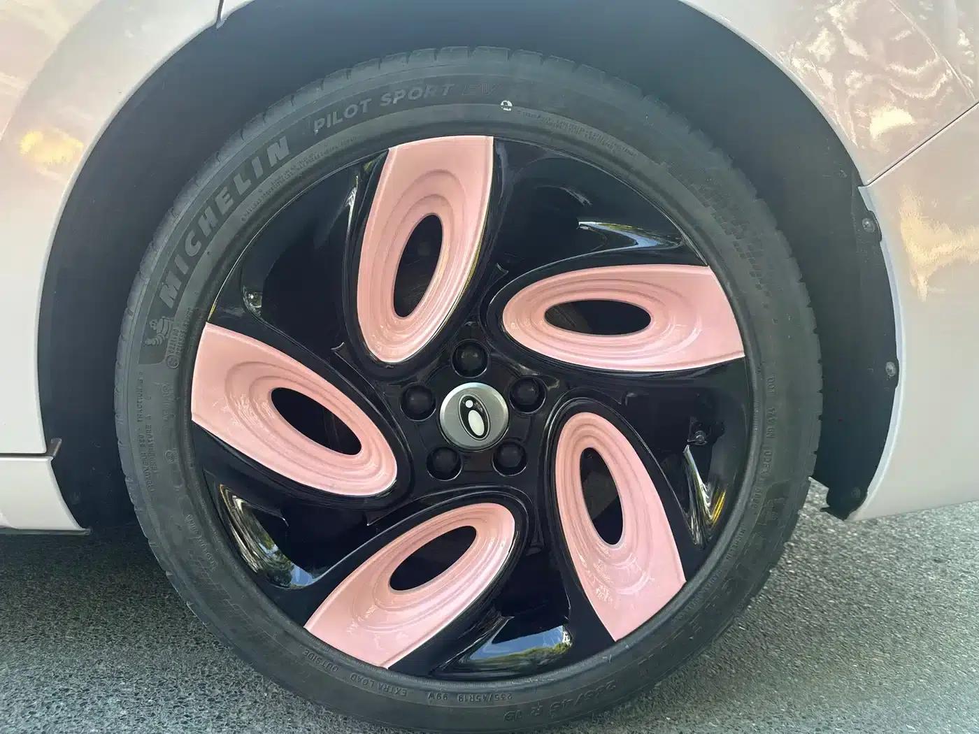 ORA Lightning Cat 2022 555km Premium Edition — миниатюра 13