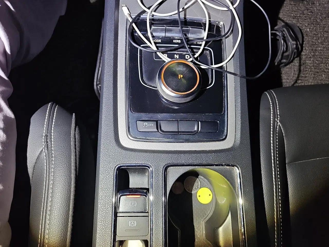 Roewe i6 New Energy 2017 45T Hybrid Connect & Smart Enjoyment Edition — миниатюра 15