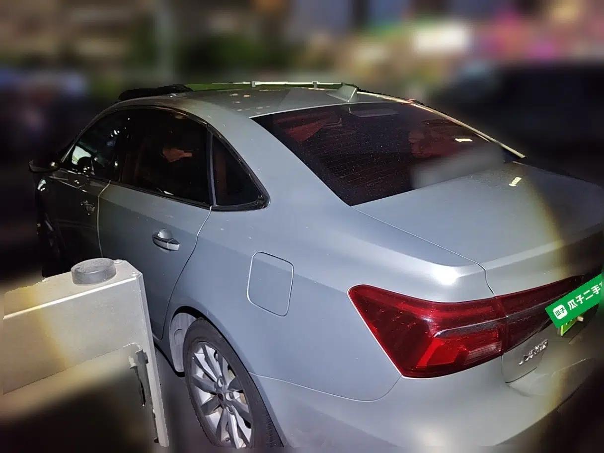 Roewe i6 New Energy 2017 45T Hybrid Connect & Smart Enjoyment Edition — миниатюра 4