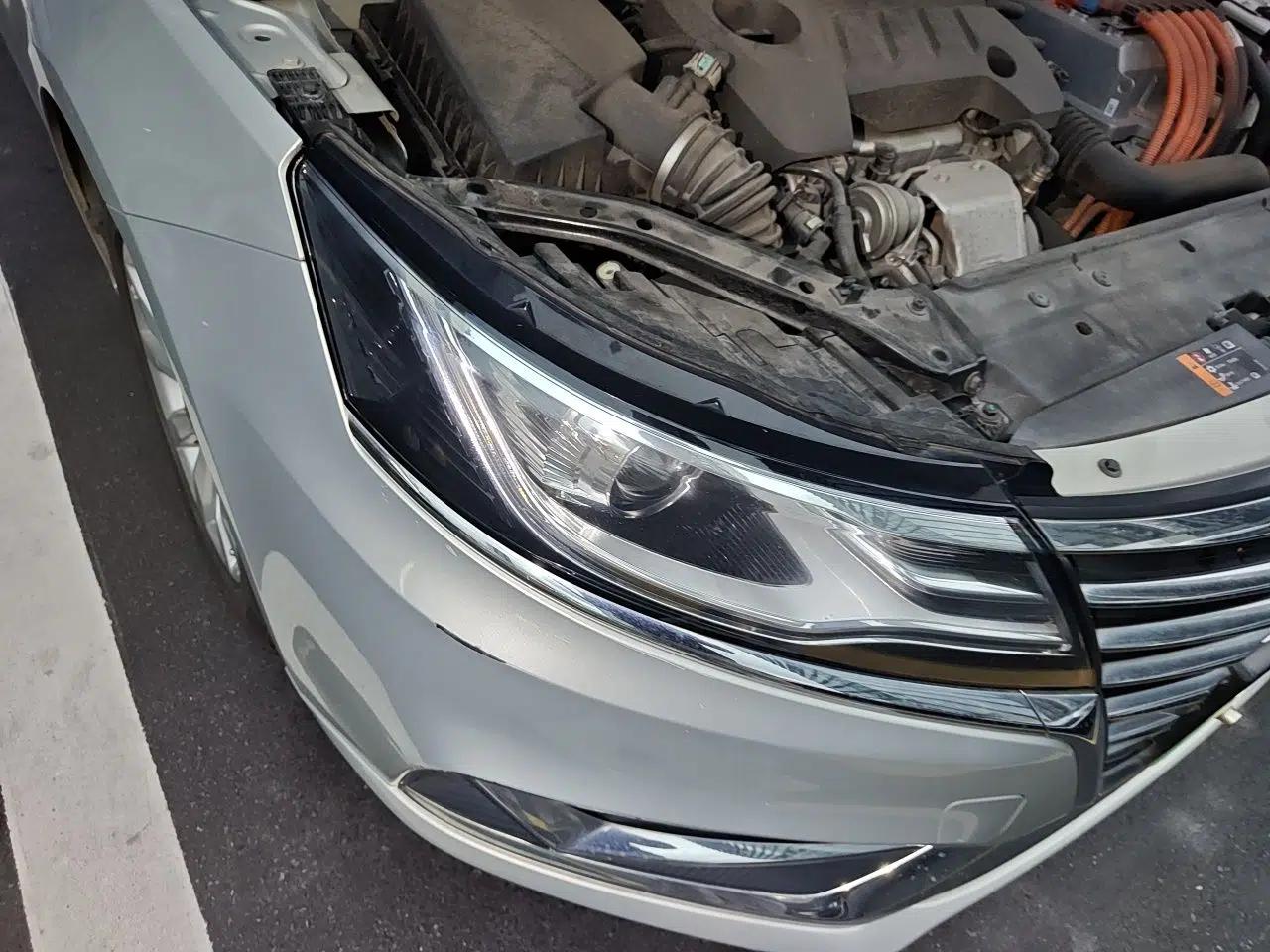 Roewe i6 New Energy 2017 45T Hybrid Connect & Smart Enjoyment Edition — миниатюра 7
