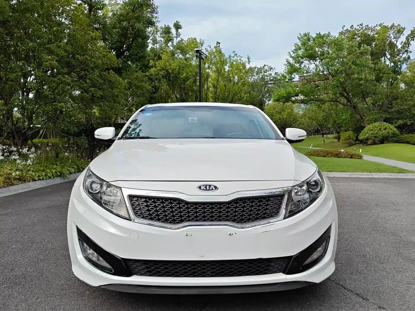 Kia K5 2012 2.0L Automatic Premium — миниатюра 2