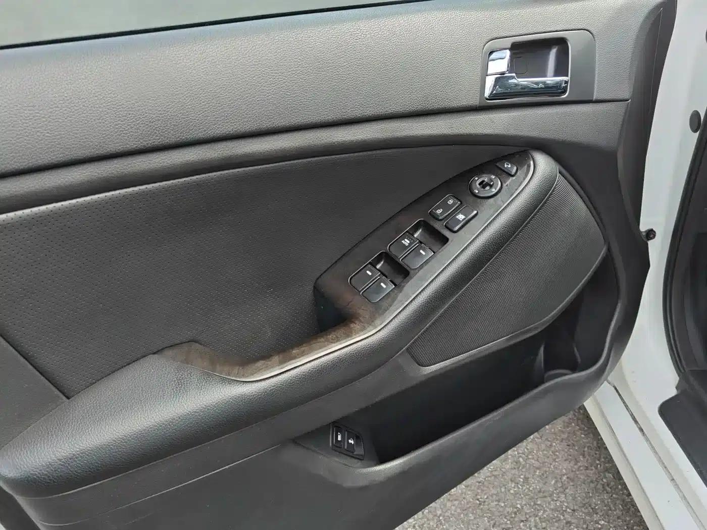 Kia K5 2012 2.0L Automatic Premium — миниатюра 11