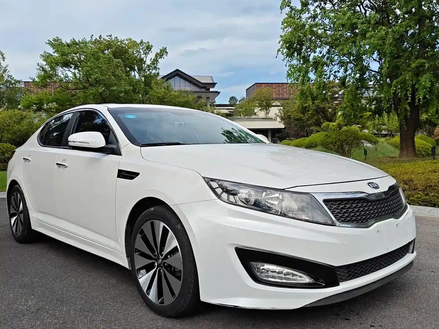 Kia K5 2012 2.0L Automatic Premium — миниатюра 3