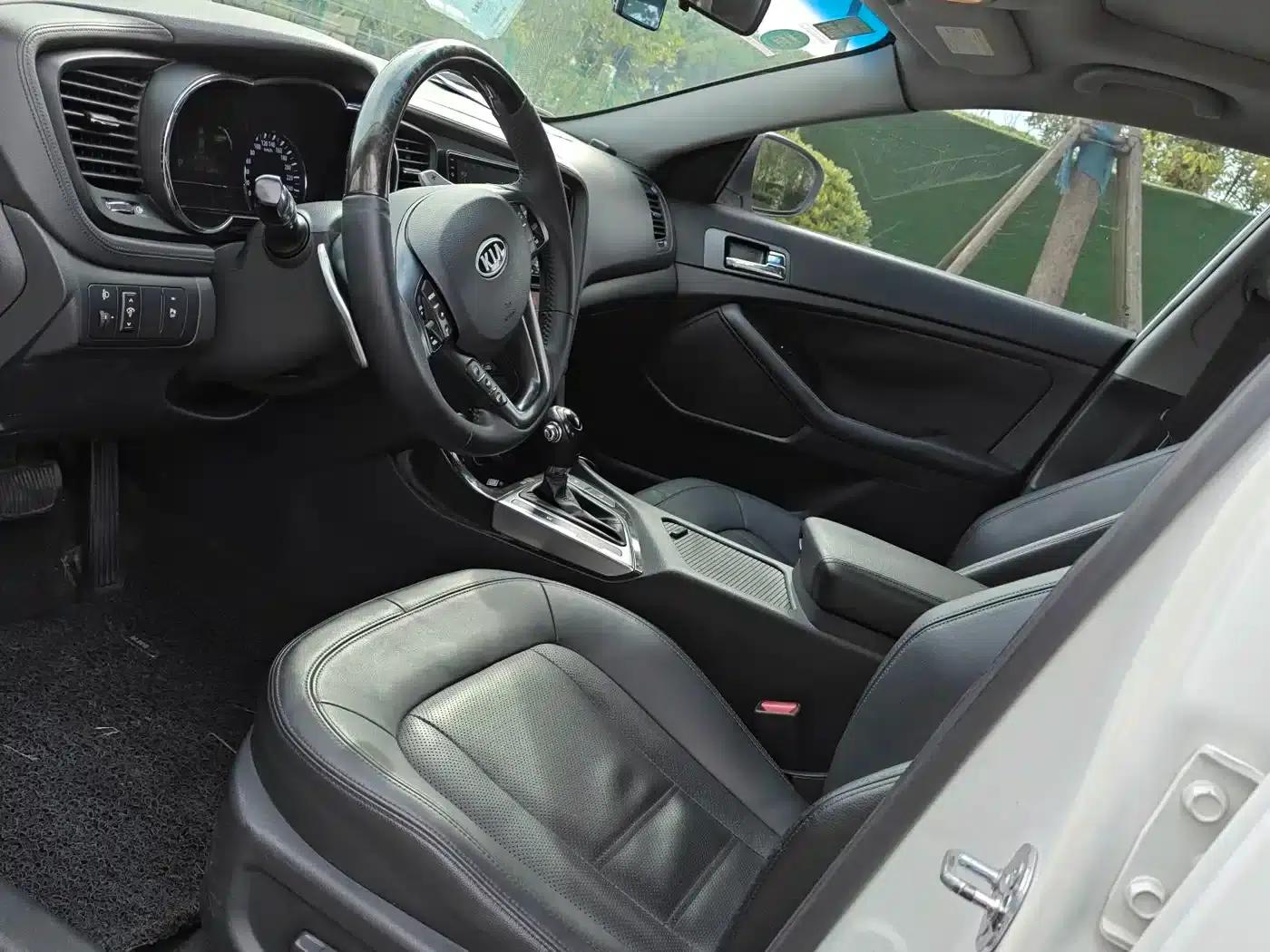 Kia K5 2012 2.0L Automatic Premium — миниатюра 8