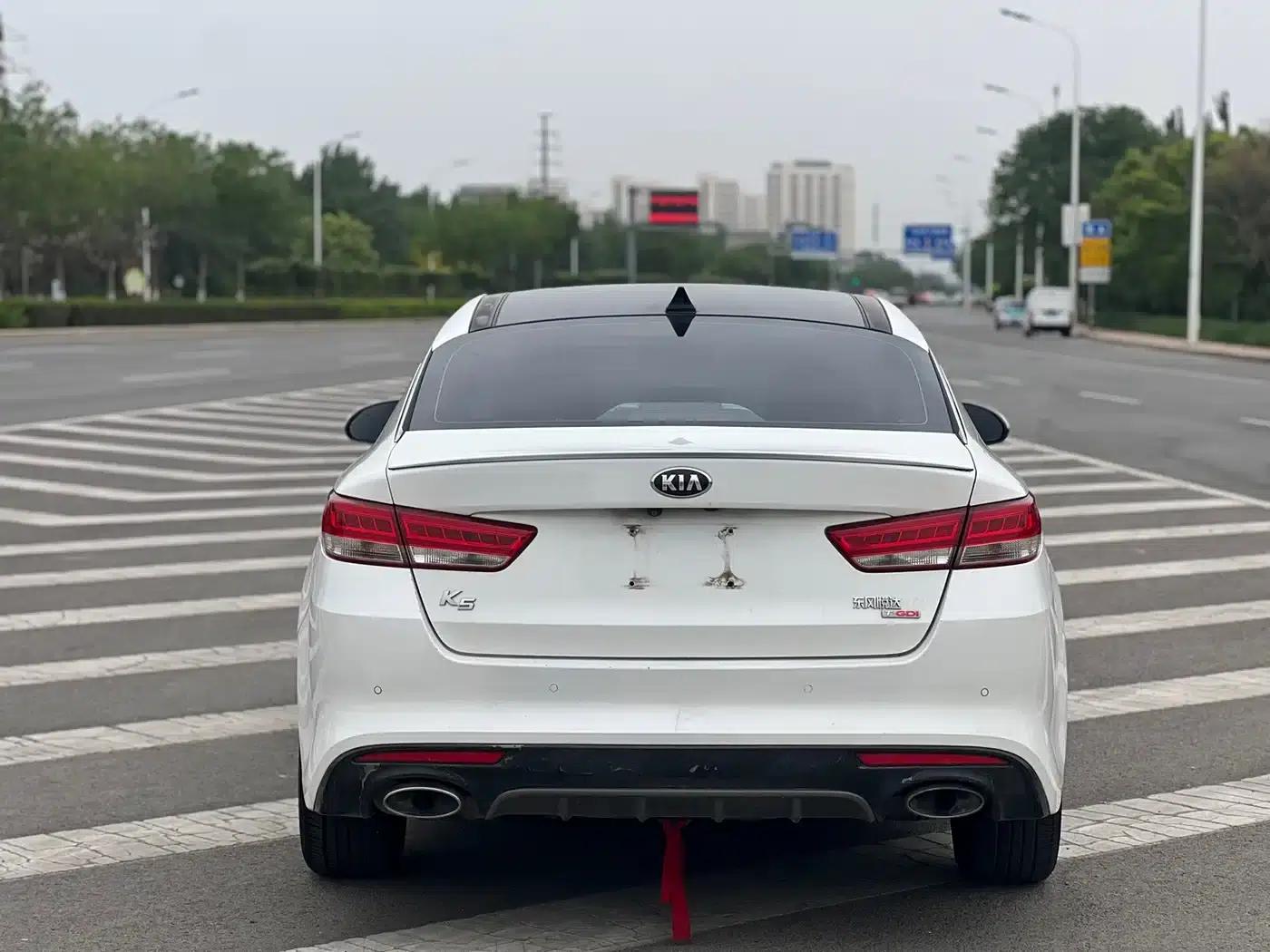 Kia K5 2016 1.6T Automatic LUX — миниатюра 21