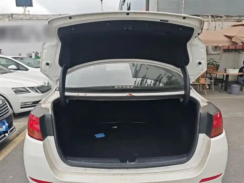 Kia K5 2015 2.0L Automatic Special — миниатюра 19