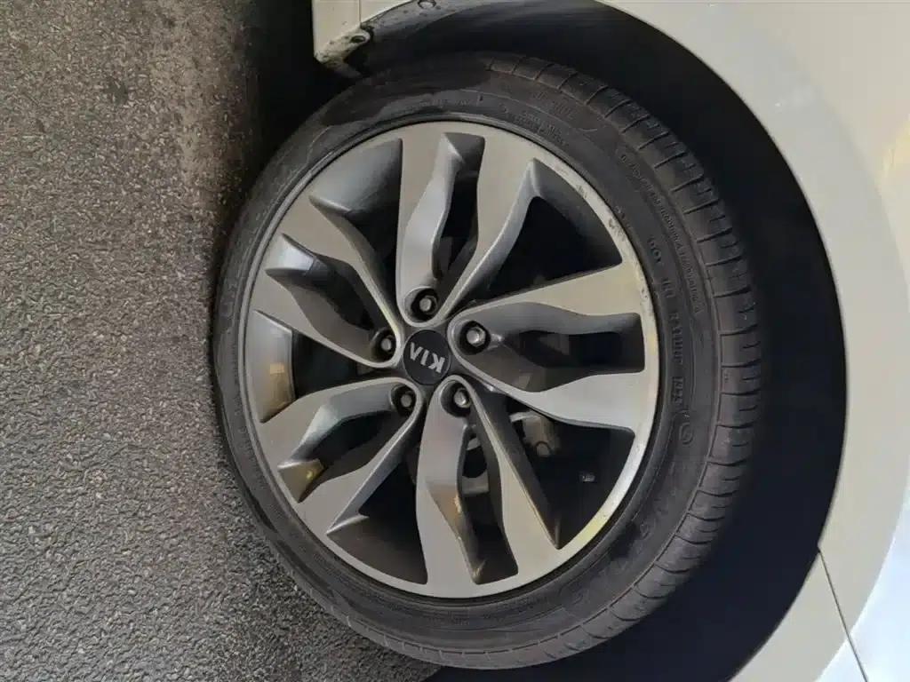 Kia K5 2014 2.0L Automatic Luxury — миниатюра 23