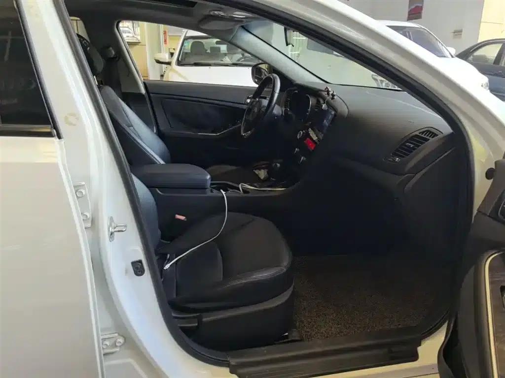 Kia K5 2014 2.0L Automatic Luxury — миниатюра 25