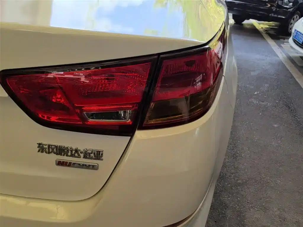Kia K5 2014 2.0L Automatic Luxury — миниатюра 8