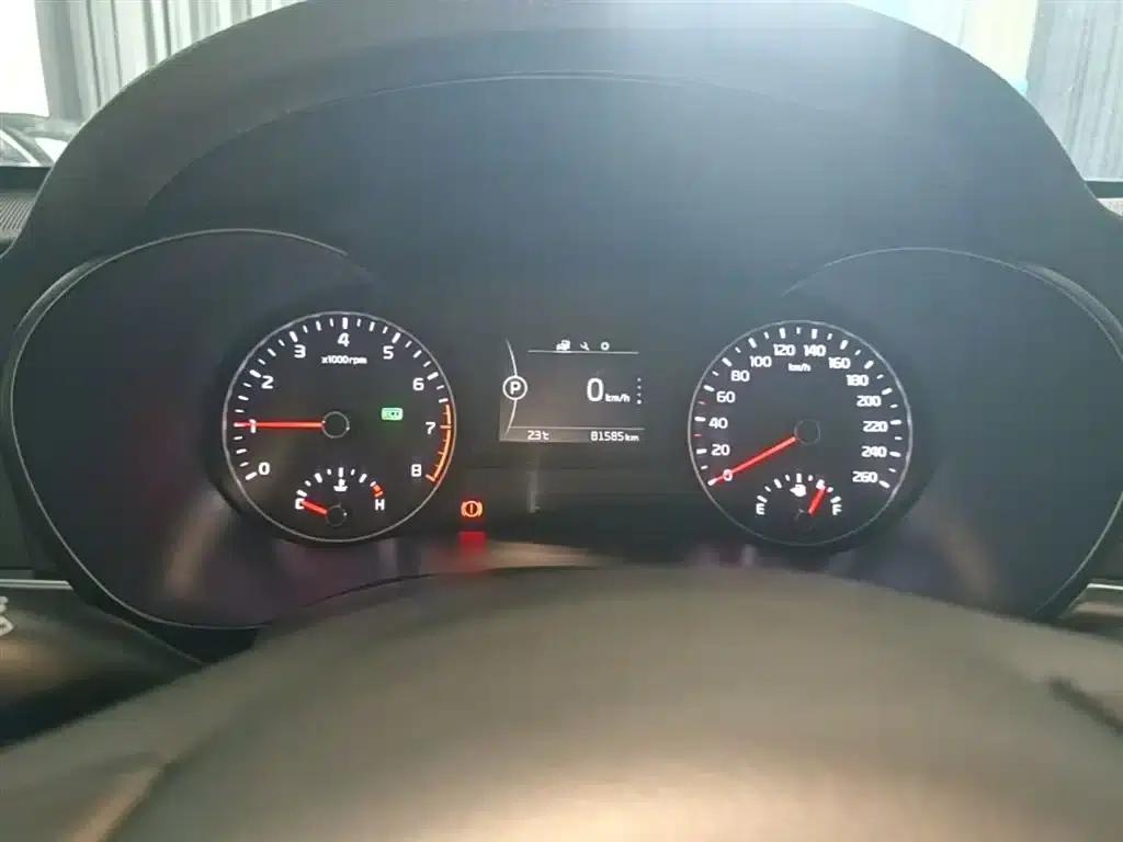 Kia K5 2016 1.6T Automatic LUX — миниатюра 12