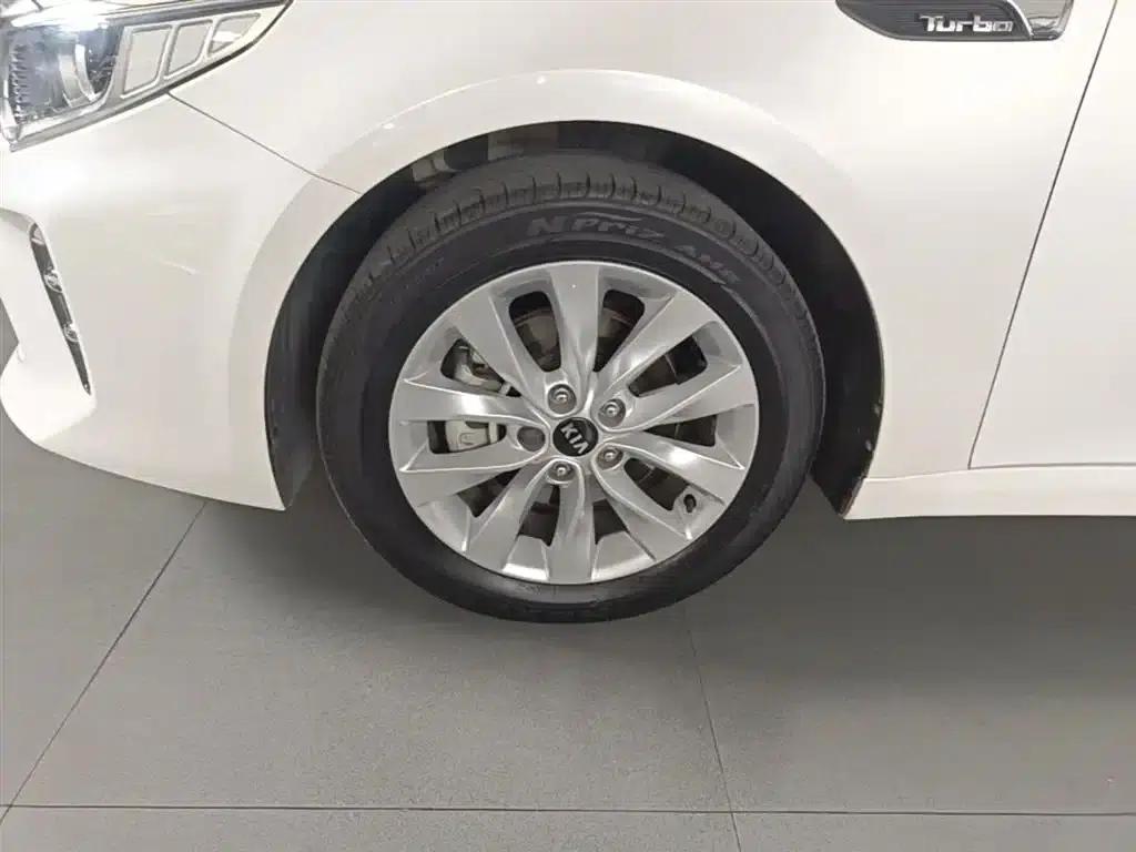 Kia K5 2016 1.6T Automatic LUX — миниатюра 23