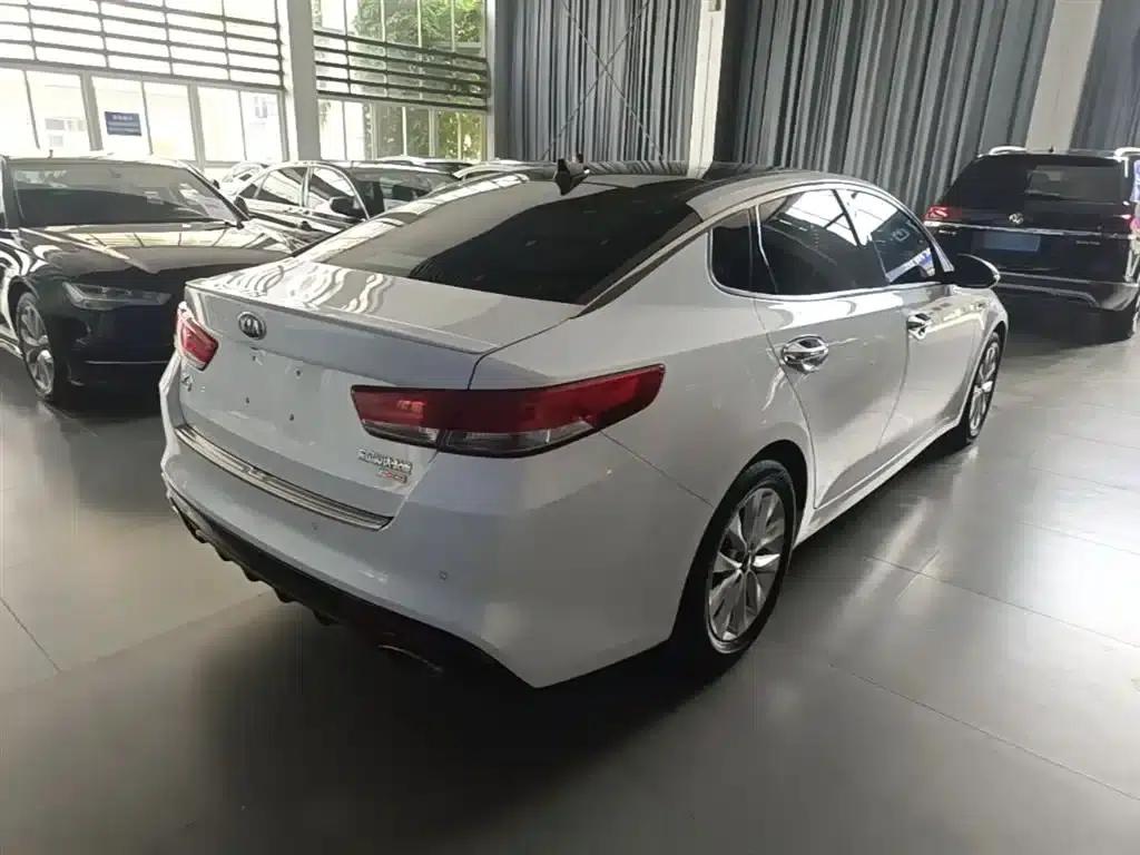 Kia K5 2016 1.6T Automatic LUX — миниатюра 7