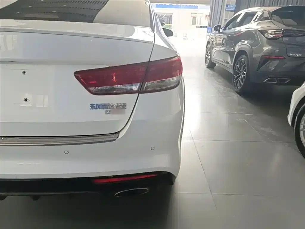 Kia K5 2016 1.6T Automatic LUX — миниатюра 8