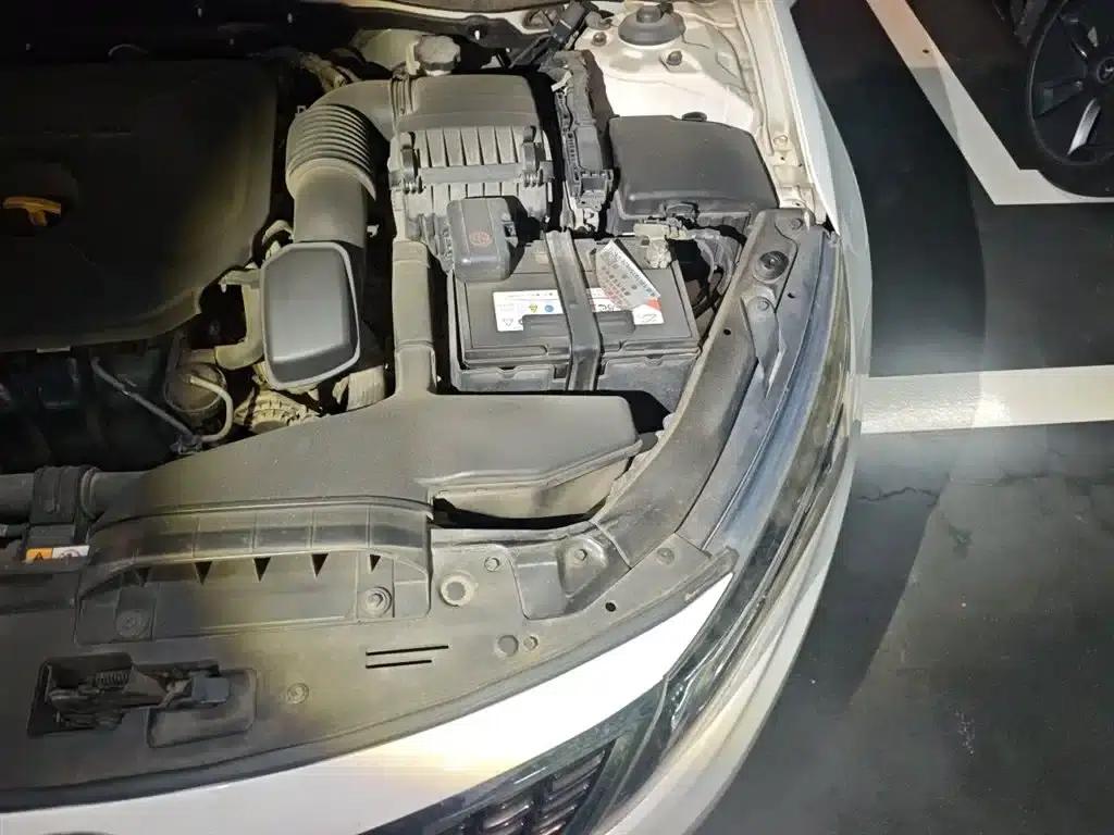 Kia K5 2014 2.0L Automatic Luxury — миниатюра 24