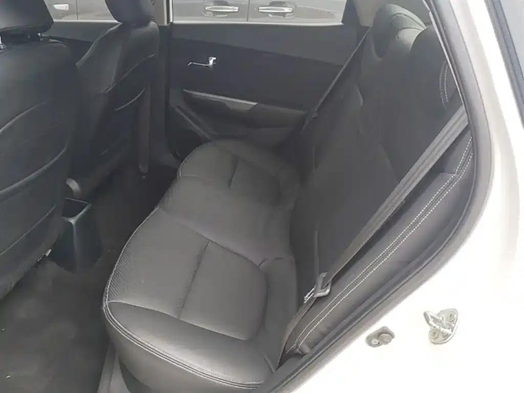 Kia K2 2012 Sedan 1.4L AT GLS Anniversary Edition — миниатюра 17