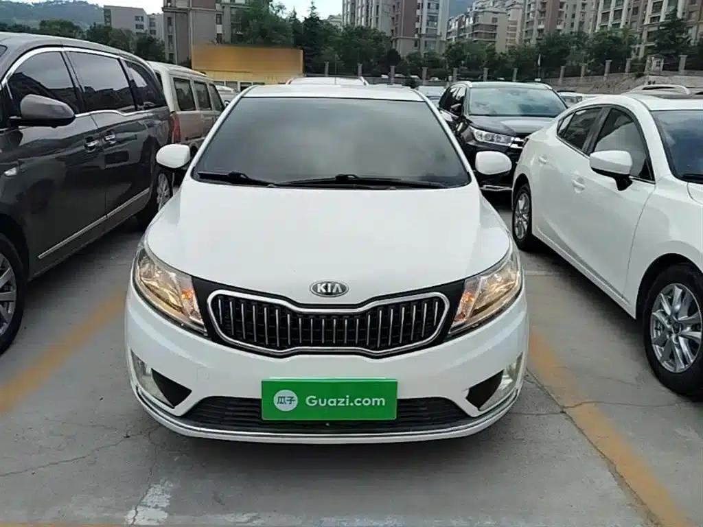 Kia K2 2012 Sedan 1.4L AT GLS Anniversary Edition — миниатюра 3
