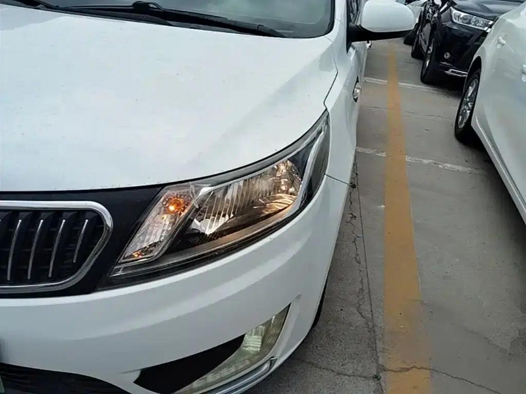 Kia K2 2012 Sedan 1.4L AT GLS Anniversary Edition — миниатюра 24