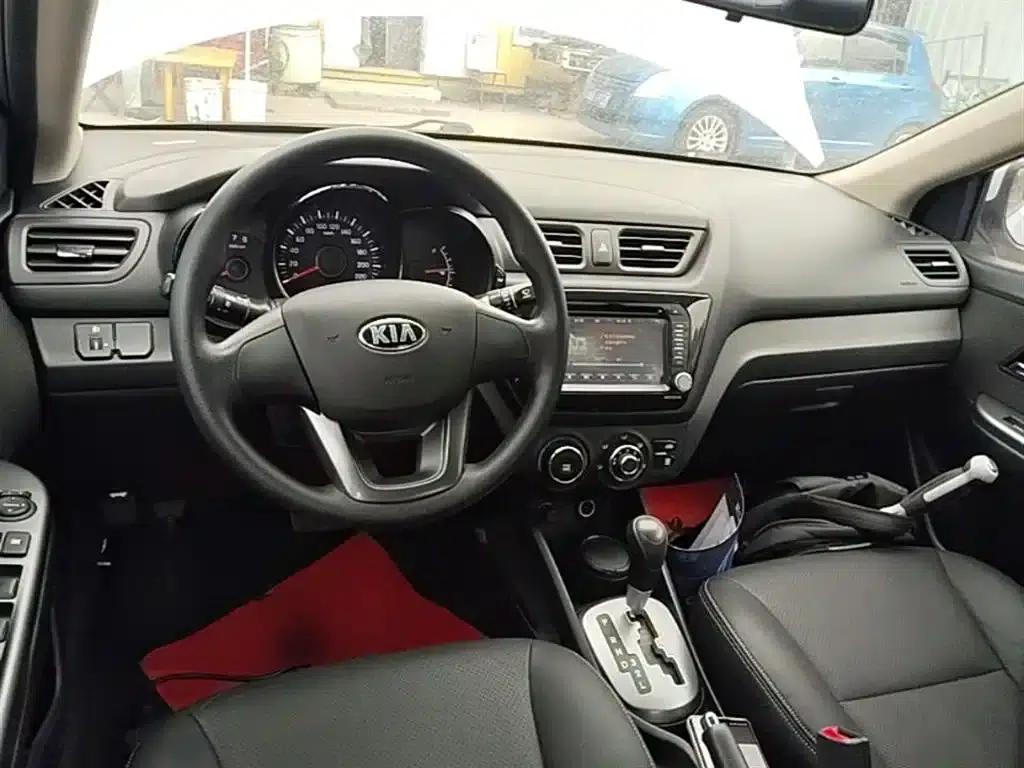 Kia K2 2012 Sedan 1.4L AT GLS Anniversary Edition — миниатюра 10