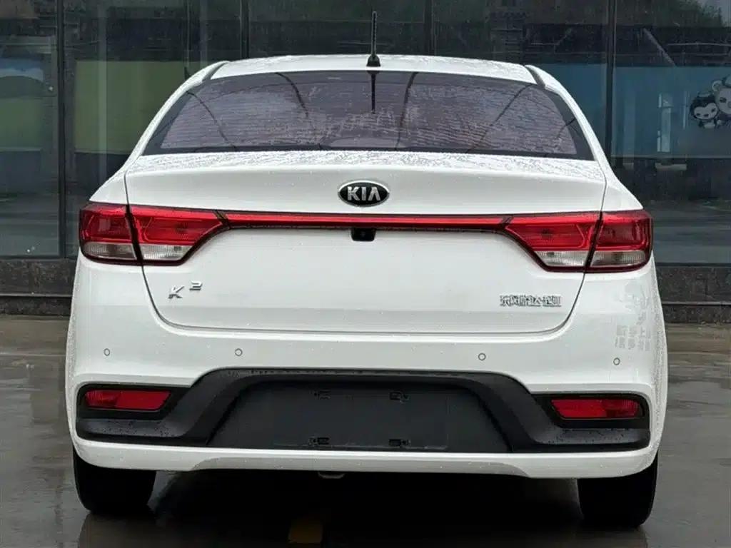 Kia K2 2017 Sedan 1.4L AT 15th Anniversary Special Edition GLS — миниатюра 11