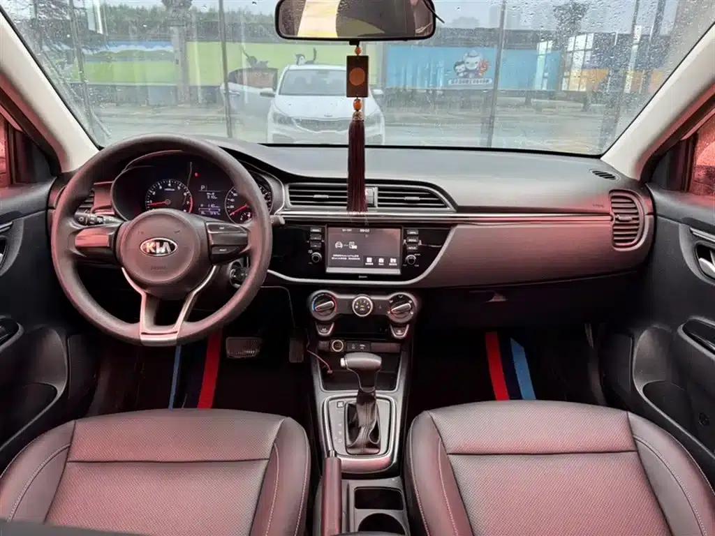 Kia K2 2017 Sedan 1.4L AT 15th Anniversary Special Edition GLS — миниатюра 17