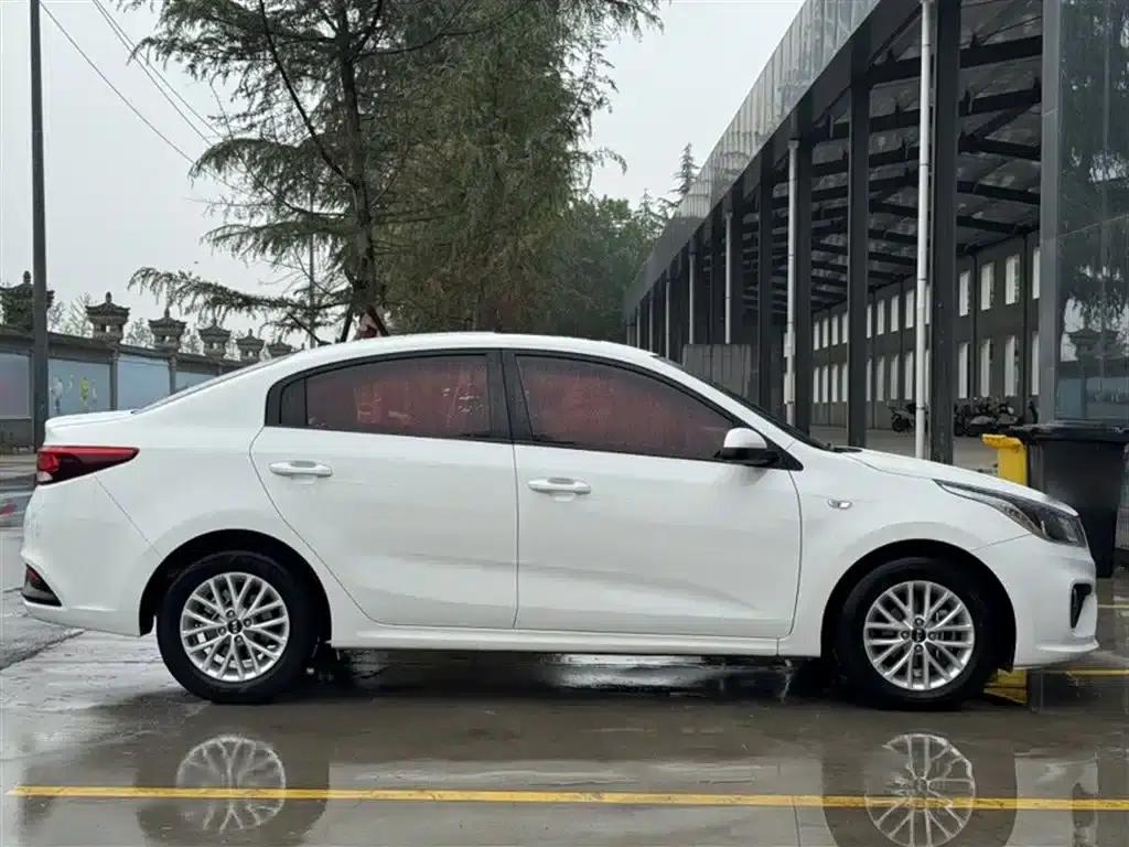 Kia K2 2017 Sedan 1.4L AT 15th Anniversary Special Edition GLS — миниатюра 6