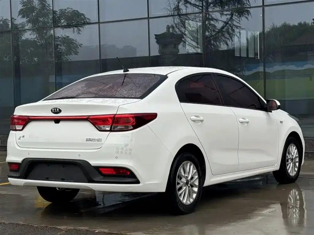 Kia K2 2017 Sedan 1.4L AT 15th Anniversary Special Edition GLS — миниатюра 9