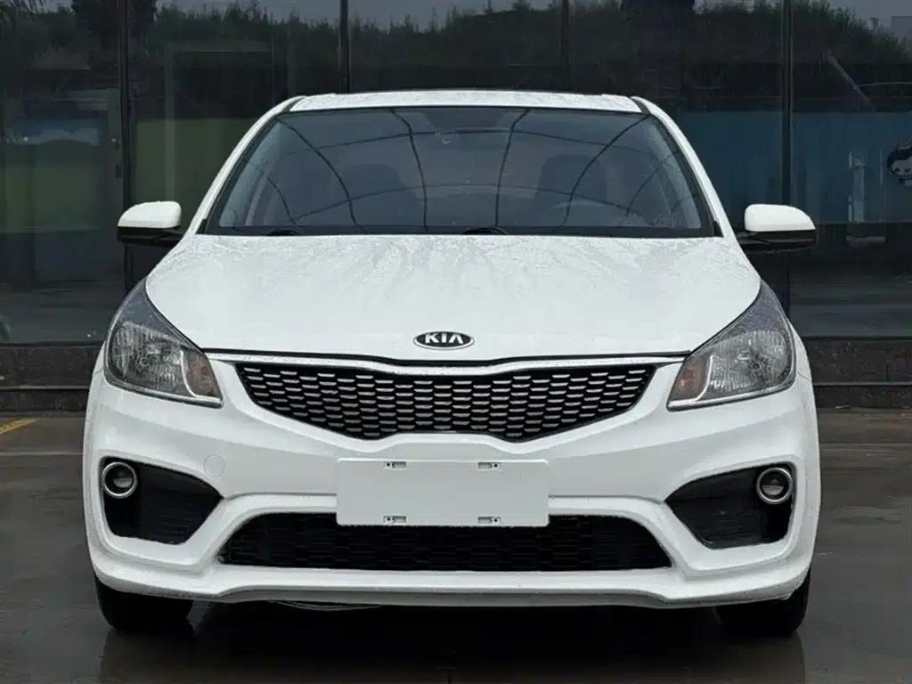 Kia K2 2017 Sedan 1.4L AT 15th Anniversary Special Edition GLS — миниатюра 10