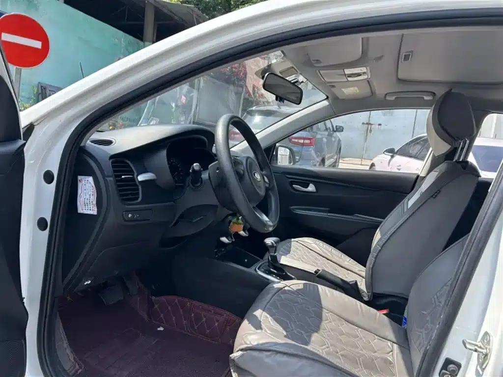 Kia K2 2017 Sedan 1.4L AT GLS — миниатюра 11