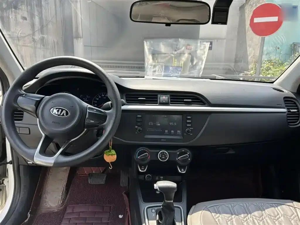 Kia K2 2017 Sedan 1.4L AT GLS — миниатюра 12