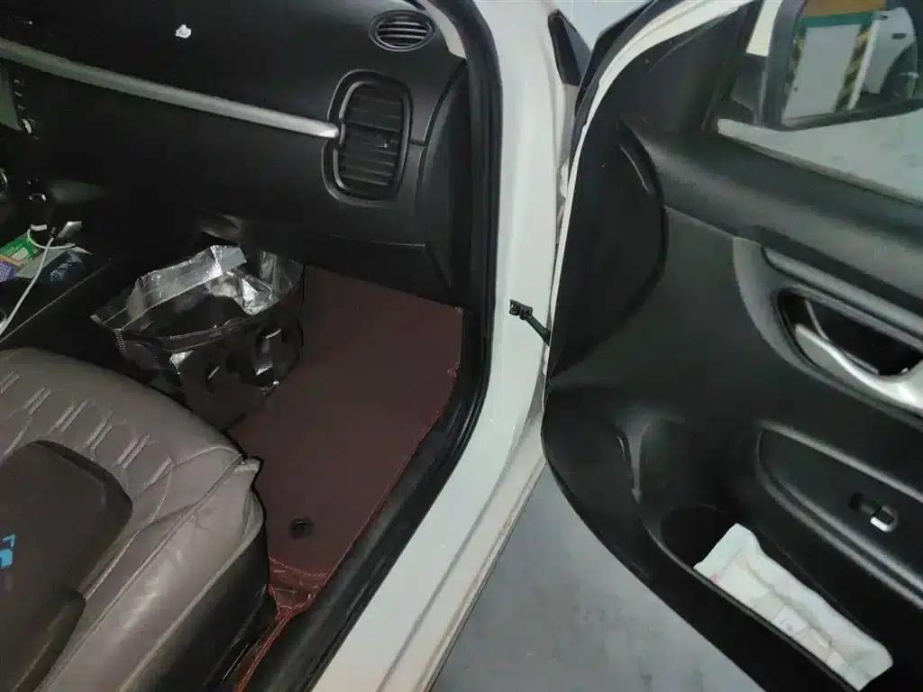 Kia K2 2017 Sedan 1.4L AT GLS — миниатюра 18