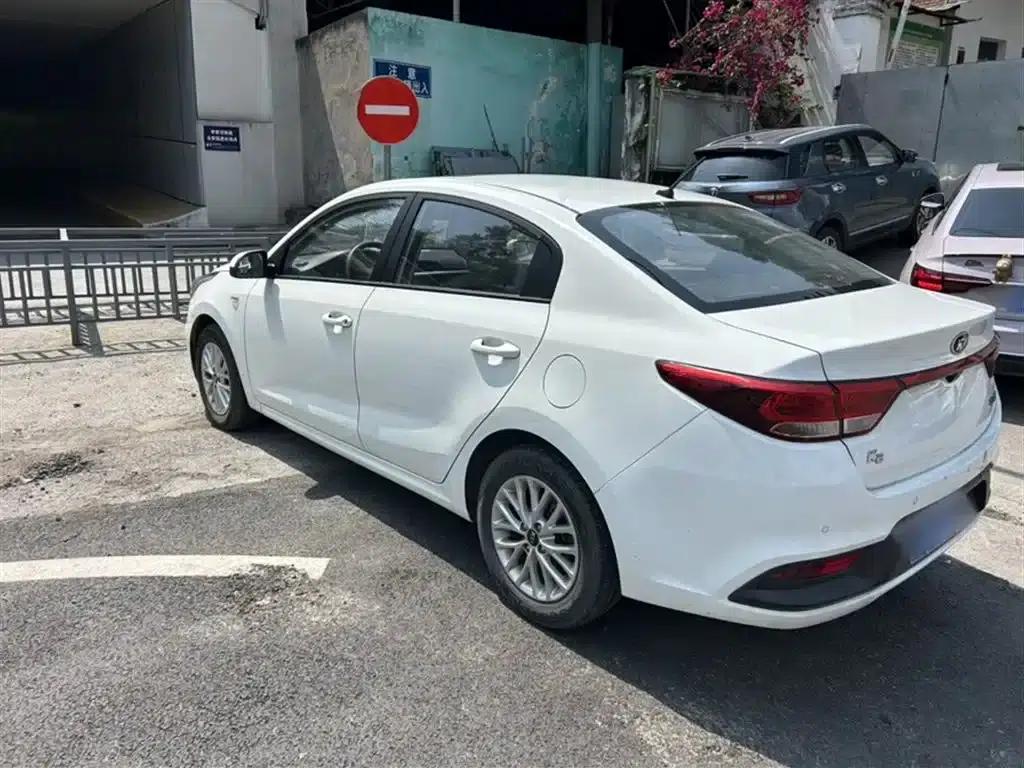Kia K2 2017 Sedan 1.4L AT GLS — миниатюра 24