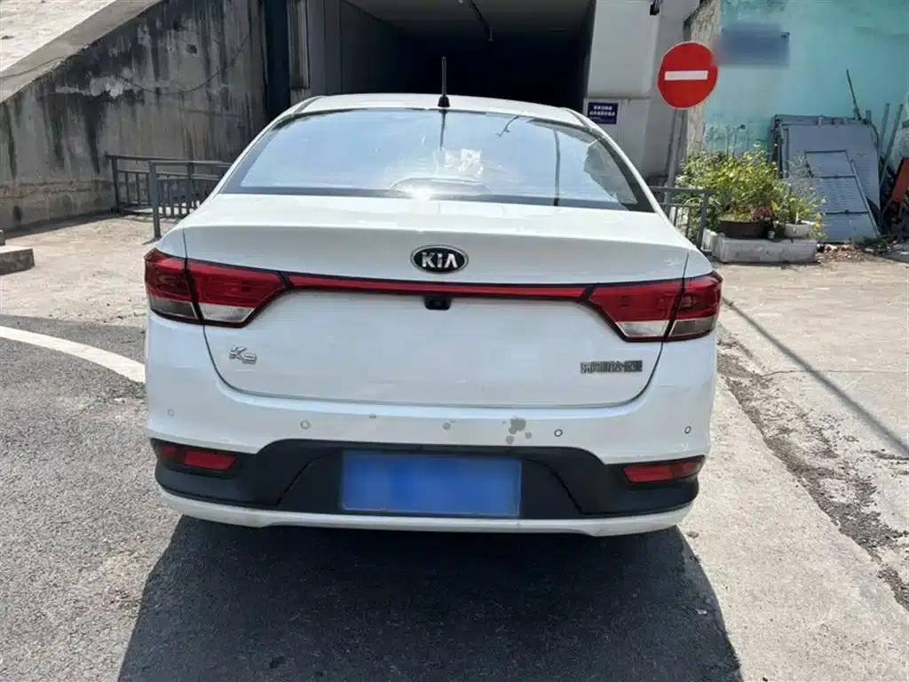 Kia K2 2017 Sedan 1.4L AT GLS — миниатюра 25