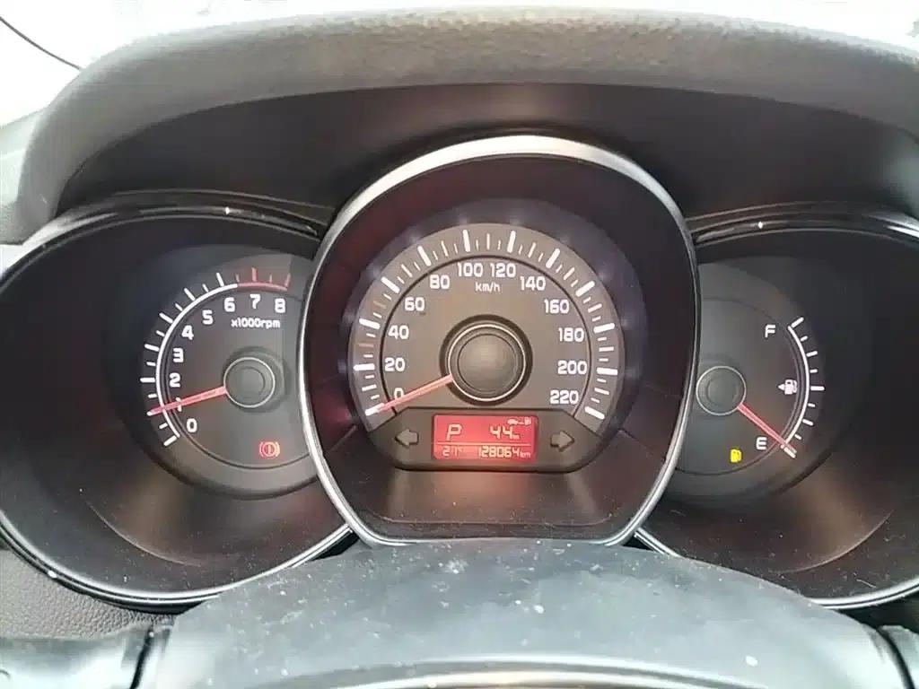 Kia K2 2015 Sedan 1.4L AT GLS — миниатюра 12