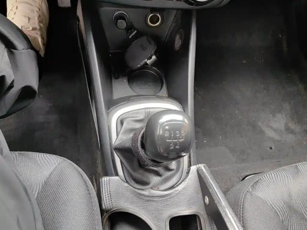 Kia K2 2015 Sedan 1.4L MT GLS — миниатюра 11