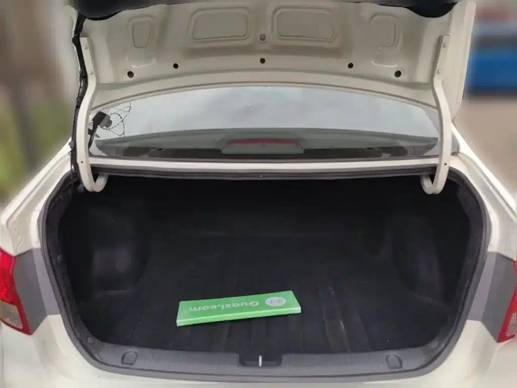 Kia K2 2015 Sedan 1.4L MT GLS — миниатюра 16