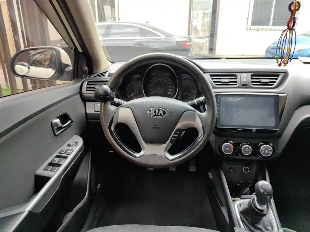Kia K2 2015 Sedan 1.4L MT GLS — миниатюра 7