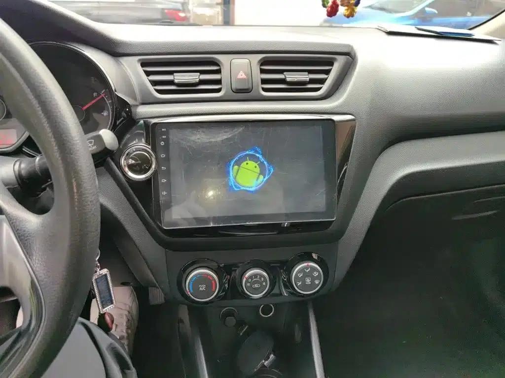 Kia K2 2015 Sedan 1.4L MT GLS — миниатюра 10