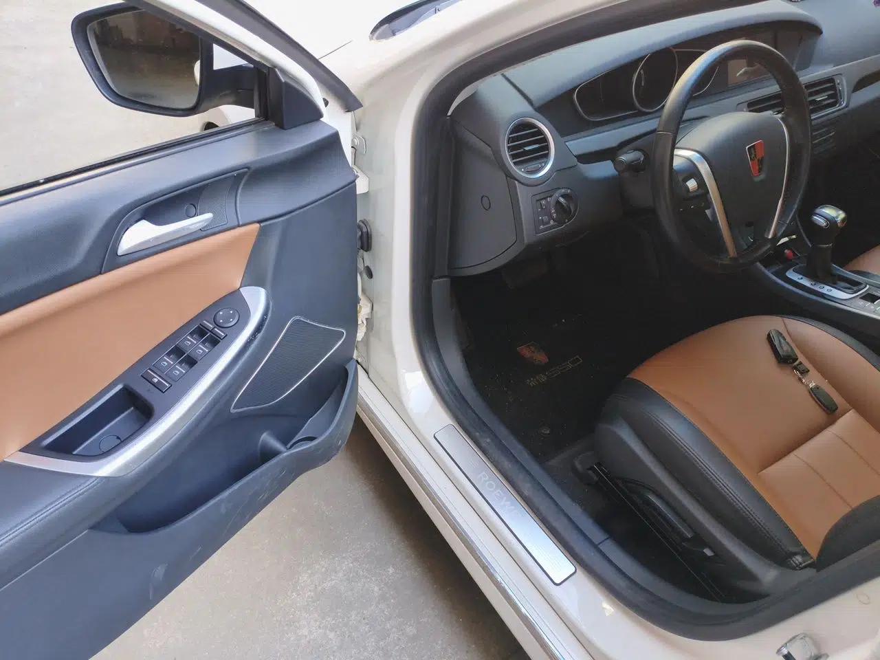 Roewe e550 2016 Deluxe Edition — миниатюра 17