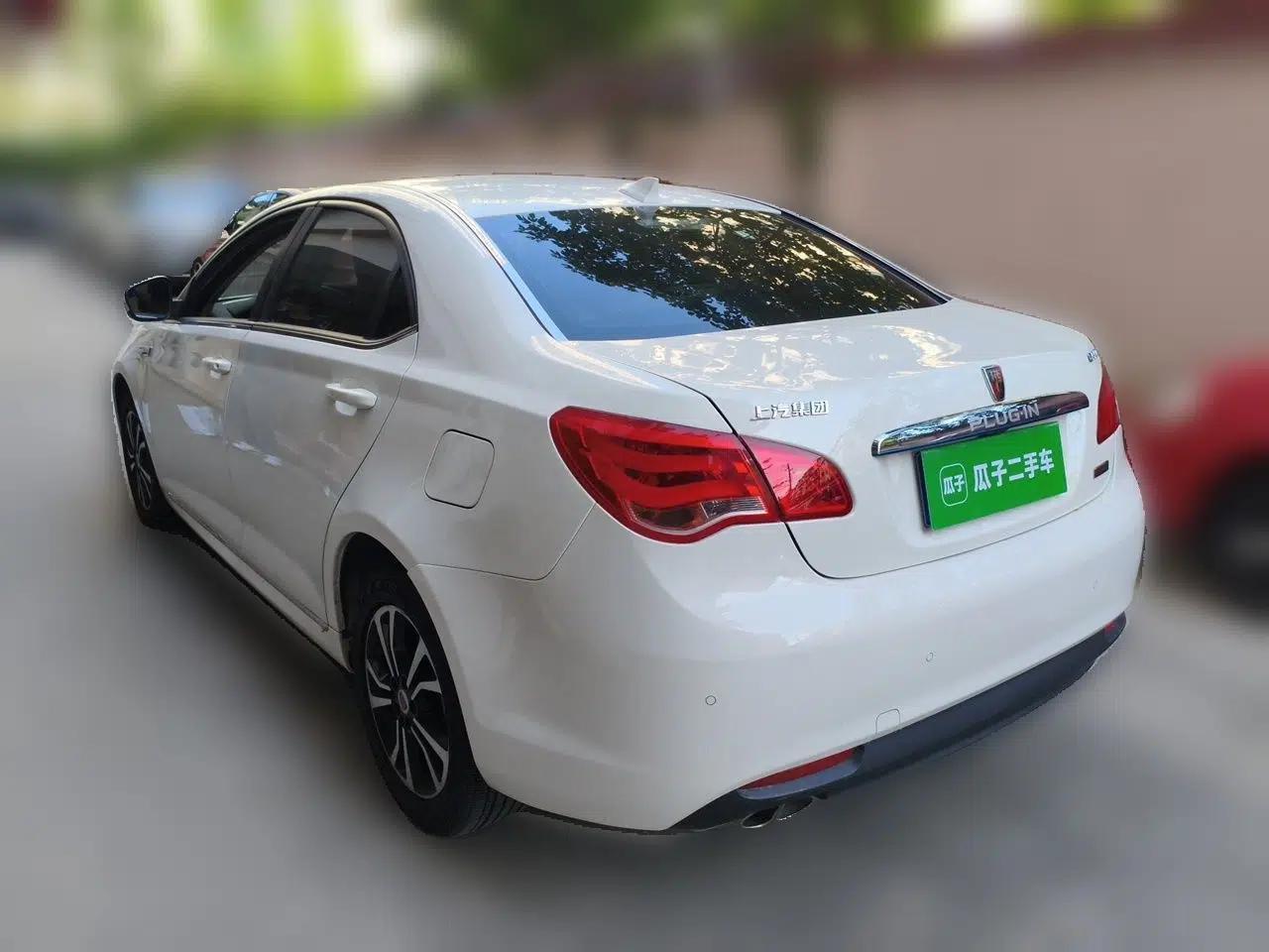 Roewe e550 2016 Deluxe Edition — миниатюра 4