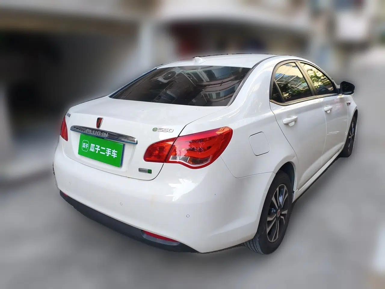 Roewe e550 2016 Deluxe Edition — миниатюра 6
