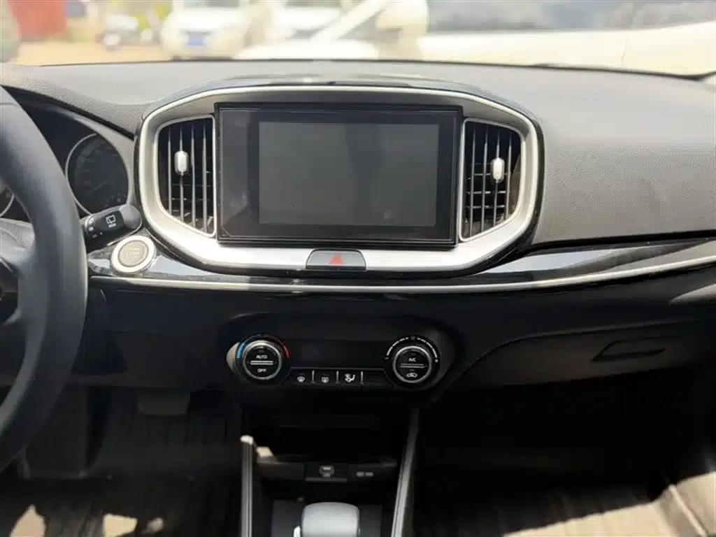 Kia KX2 2026 1.4L Sunroof Edition — миниатюра 5