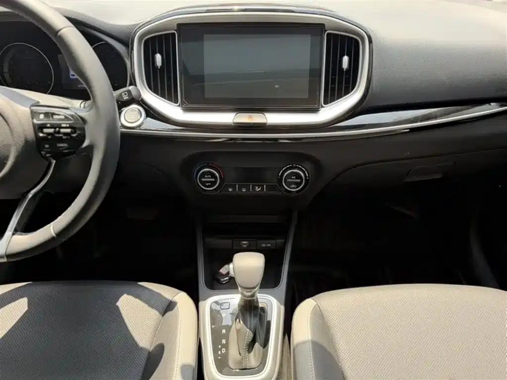 Kia KX2 2026 1.4L Sunroof Edition — миниатюра 8