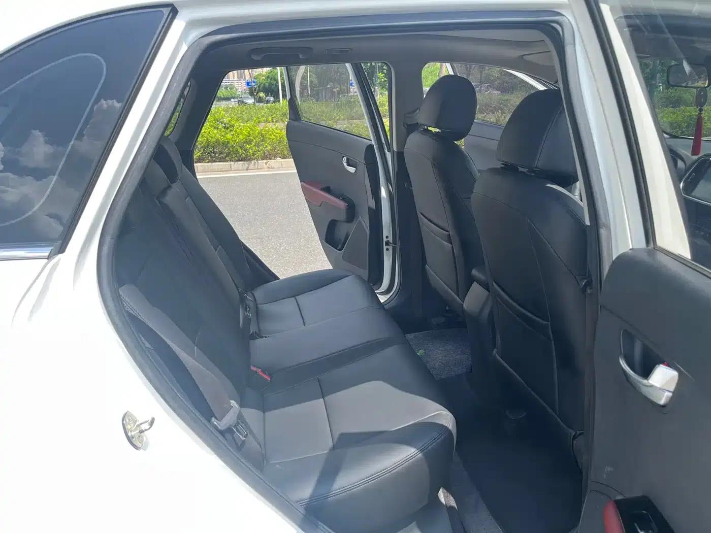KX3 Sportage 2015 1.6L Automatic 2WD DLX — миниатюра 13