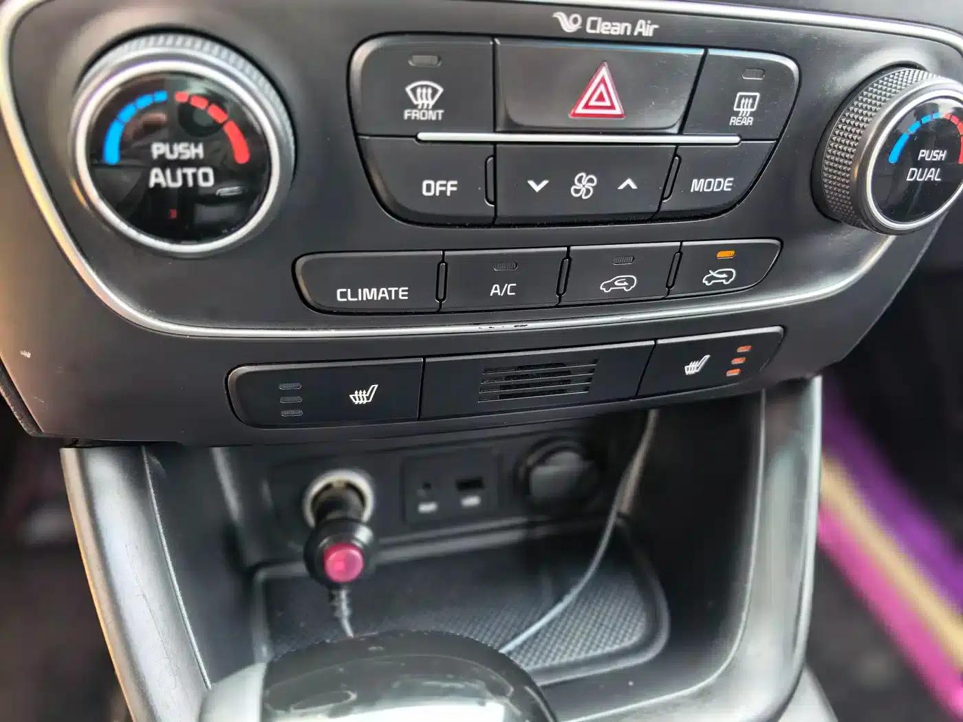 2013 Sorento 2.2T 7-seater Diesel Luxury Edition — миниатюра 17