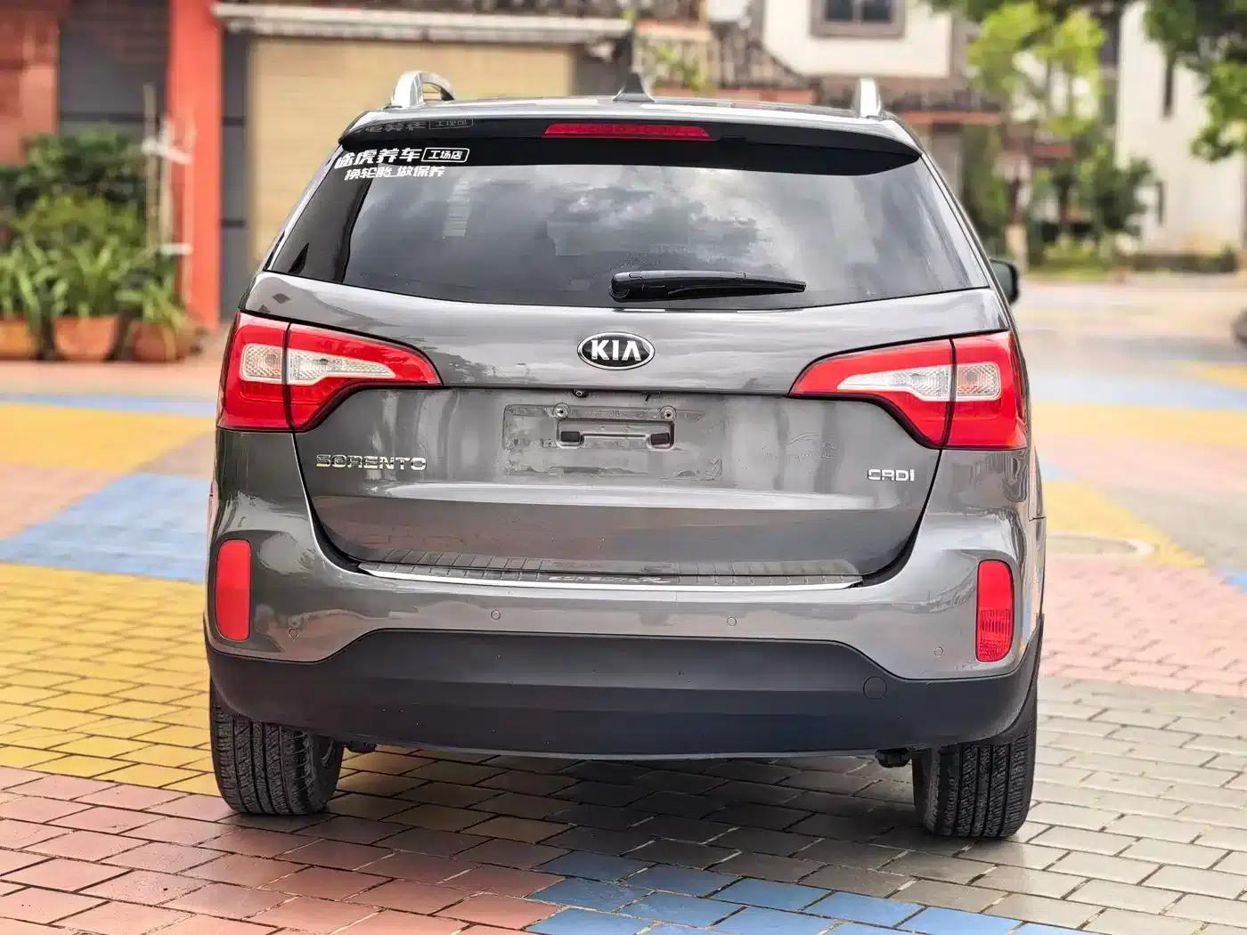 2013 Sorento 2.2T 7-seater Diesel Luxury Edition — миниатюра 21