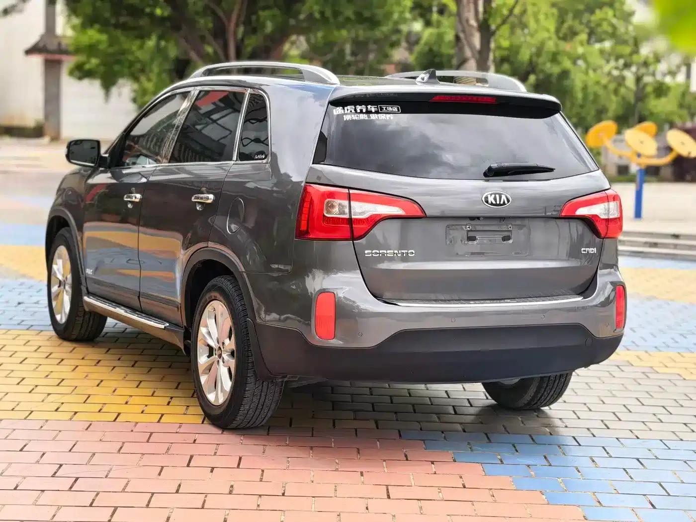 2013 Sorento 2.2T 7-seater Diesel Luxury Edition — миниатюра 22