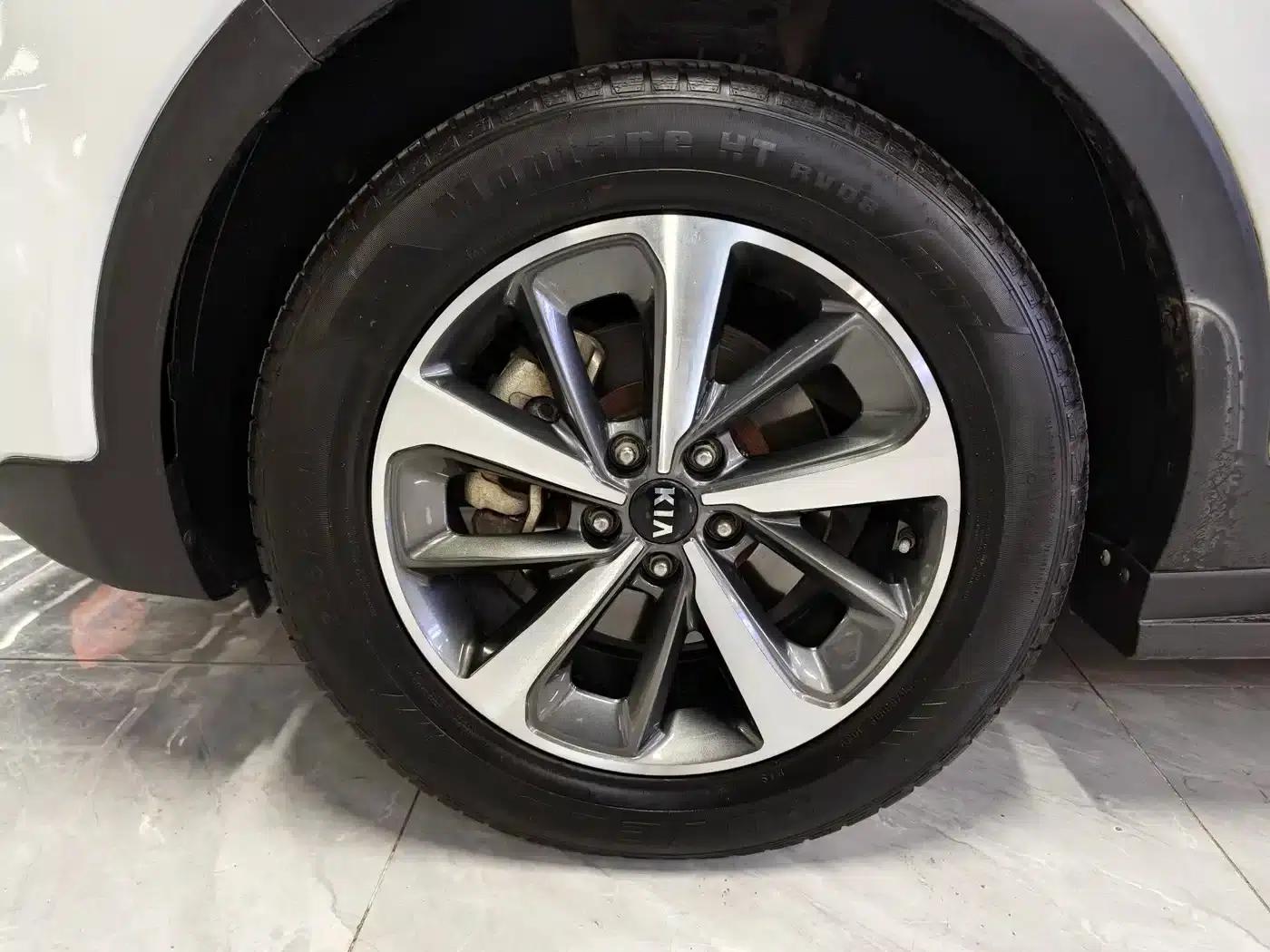 2018 Sorento L 2.0T Diesel 2WD Luxury Edition 5-Seater — миниатюра 15