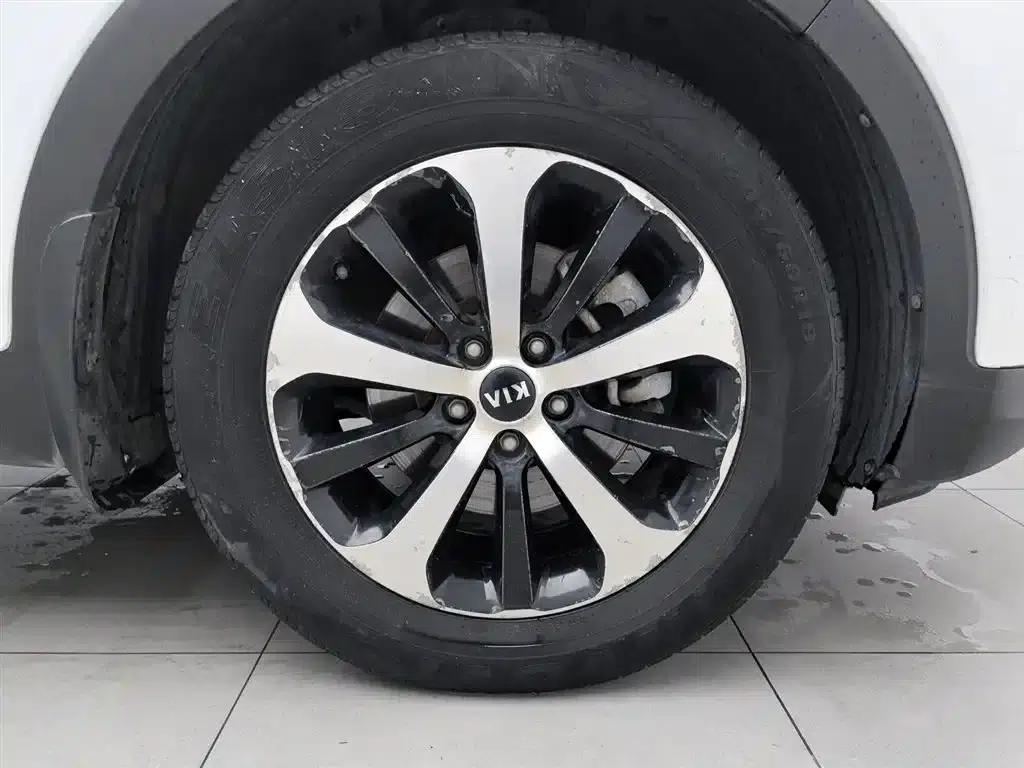 2016 Sorento L 2.4L Gasoline 4WD Custom Edition 7-Seater (China V Emission Standard) — миниатюра 17