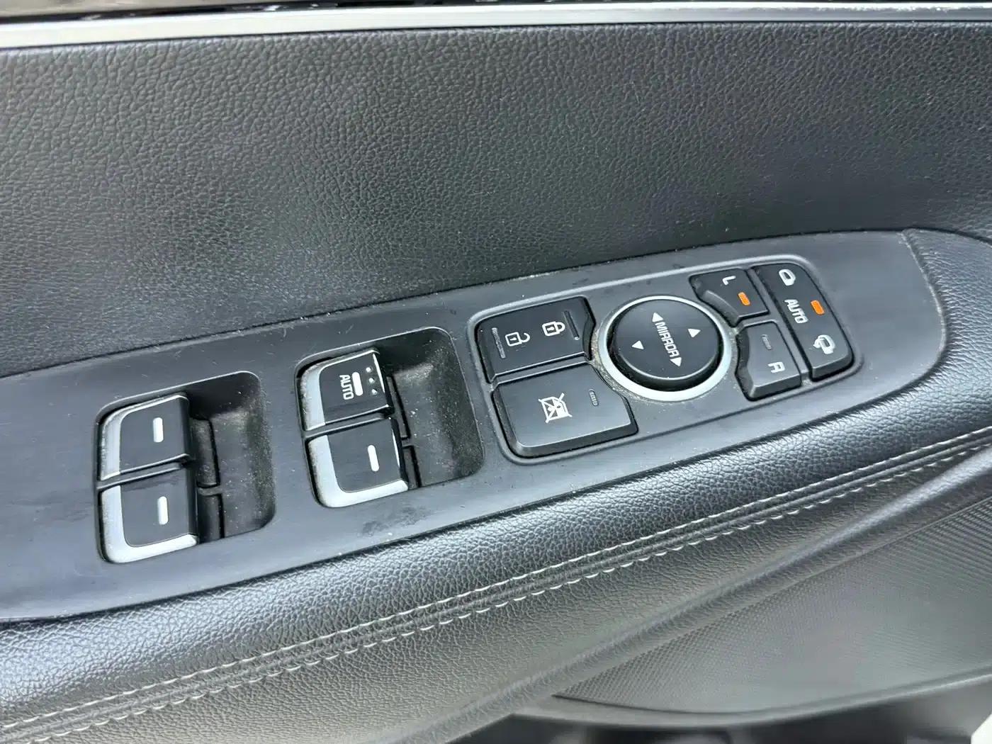 2015 Sorento L 2.4L Gasoline 4WD Elite Edition 7-Seater (China IV Emission Standard) — миниатюра 6