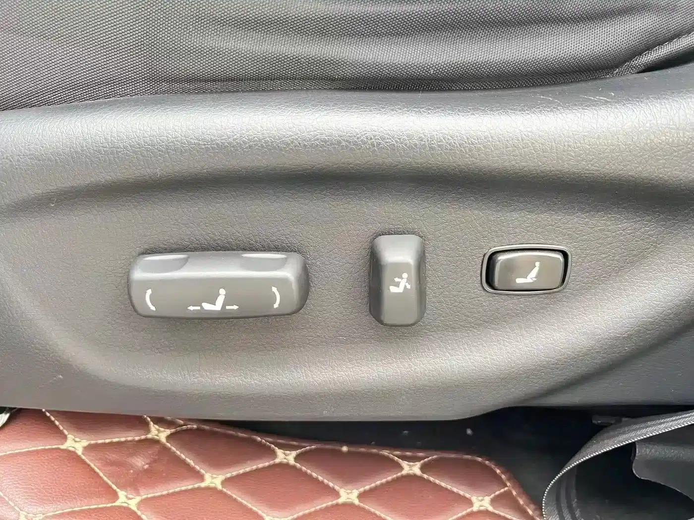 2012 Sorento 2.4L Petrol Luxury Edition — миниатюра 11